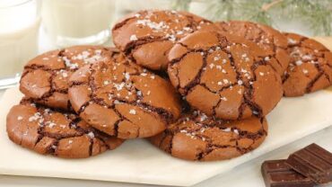 VIDEO: Fudgy Brownie Cookies | Easy + Delicious Christmas Baking