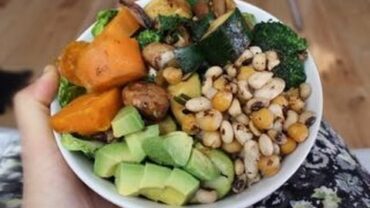 VIDEO: How to: Vegan Breakfast & Lunch | Cheap Lazy Vegan