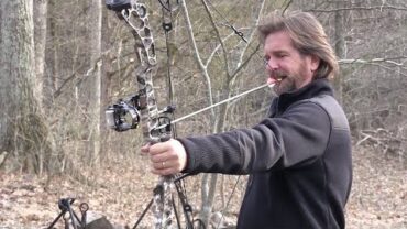 VIDEO: Tim Farmer Shooting a Bow With His Teeth