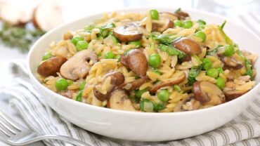 VIDEO: One Pot Mushroom Orzo | Quick + Healthy Weeknight Dinner Recipes
