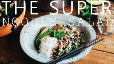 VIDEO: The Super Noodle Salad w. Tahini Dressing (vegan + gluten free)