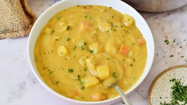 VIDEO: German Potato Soup (Kartoffelsuppe) | Vegan Recipe