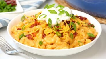 VIDEO: Loaded Mac & Cheese | Easy & Delicious Fall Comfort Food