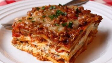 VIDEO: Lasagna Recipe – Beef & Cheese Lasagna – Christmas Lasagna Recipe