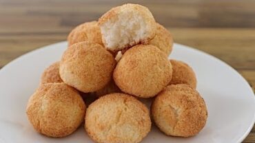 VIDEO: 3-Ingredient Coconut Cookies Recipe