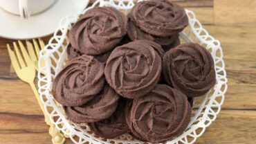 VIDEO: Chocolate Butter Cookies Recipe