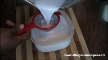 VIDEO: How to Extract Coconut Milk | Flo Chinyere