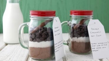 VIDEO: Hot Cocoa in a Jar: Hassle-Free Holiday – Weelicious