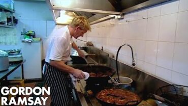 VIDEO: Gordon Ramsay Prepares & Cooks His Vietnamese Menu For Locals | Gordon’s Great Escape