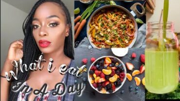 VIDEO: WHAT I EAT IN A DAY | VEGAN FOOD + VITAMIN UPDATE
