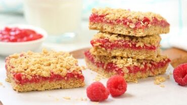 VIDEO: Raspberry Oat Crumble Bars | Easy + Gluten Free Summer Baking