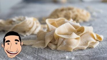 VIDEO: HOW TO MAKE FRESH PASTA FROM SCRATCH | With and Without Machine