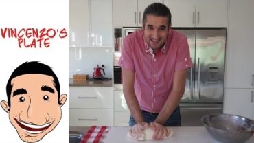 VIDEO: HOW TO MAKE PIZZA DOUGH AT HOME | Italian Pizza Dough Recipe