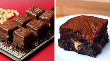 VIDEO: 5 Delicious Chocolate Brownie and Cake Recipes
