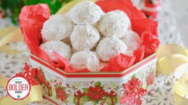 VIDEO: Classic Snowball Cookies