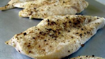 VIDEO: Healthiest Baked Chicken Recipe – Clean Eating Meal Prep
