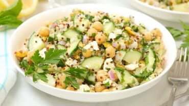 VIDEO: Chickpea, Cucumber & Feta Salad | Protein Packed Meal Prep Recipe