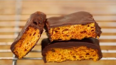 VIDEO: Homemade Honeycomb Candy & Cadbury Crunchie Bars Recipe