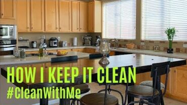 VIDEO: HOW I KEEP THE KITCHEN CLEAN WHEN THERE ARE NO CLEANING SUPPLIES – Clean With Me