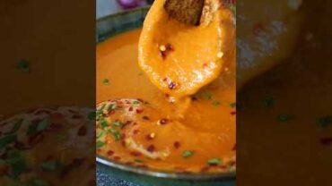VIDEO: Roasted Tomato & Basil Soup! #shorts #soup