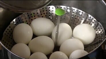 VIDEO: THE PERFECT BOILED EGG, EVERY TIME! STRAIGHT FROM THE EGG LADY!!!!