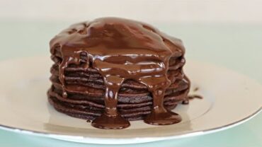 VIDEO: How to Make Chocolate Pancakes