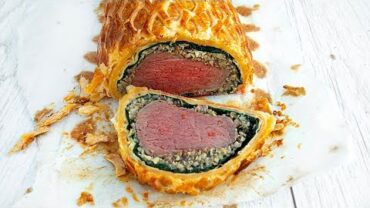VIDEO: Beef Wellington How to make FOOD BUSKER | John Quilter