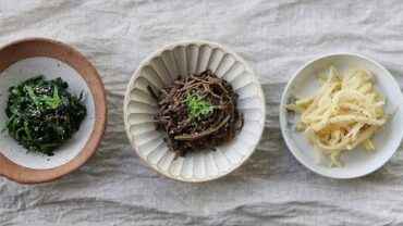 VIDEO: 맛과 영양이 가득한 삼색나물 만들기🎵 : 3 Types of Seasoned Vegetables l Korean Side Dishes [아내의 식탁]
