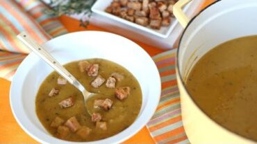 VIDEO: Split Pea Soup with Ham and Croutons – Everyday Food with Sarah Carey