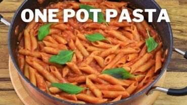 VIDEO: One Pot Pasta with Tomato Sauce | Quick and Easy Recipe