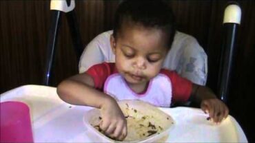 VIDEO: My 19 month old eating Semo & Ogbono Soup | Flo Chinyere