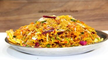 VIDEO: रगड़ा भेल (Ragda Bhel) Chaat Video Recipe | Indian Street Food Bhavna’s Kitchen