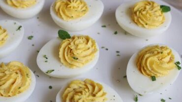 VIDEO: [ENG CC] 간단한 핑거푸드👌🏼, 스터프드 에그 l 파티음식 : Stuffed Egg l Deviled Egg [아내의 식탁]