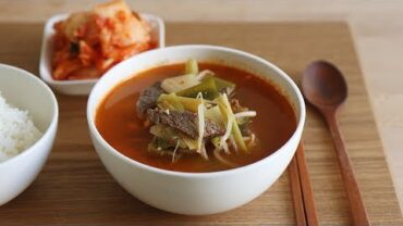 VIDEO: #14 집밥 꿀선생~ 소고기 뭇국 :  Korean radish soup, sogogi moo-guk| Honeykki 꿀키