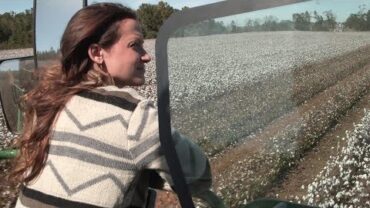 VIDEO: This Father-Daughter Team Grows Alabama’s Finest Cotton | Southern Living