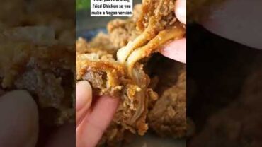 VIDEO: CRISPY Fried Chicken but make it Vegan!   #friedchicken #veganrecipes #shorts