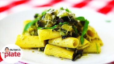 VIDEO: PESTO PASTA RECIPE with Zucchini & Eggplant (Aubergine) | Vegan Pasta