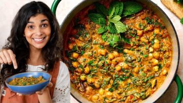 VIDEO: Chickpea Curry, an (almost) perfect one-pot meal