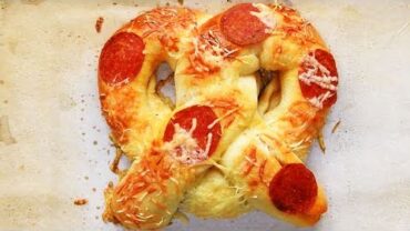 VIDEO: Pizza Pretzel Recipes | Quick and Easy Recipe Ideas by So Yummy