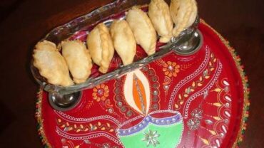 VIDEO: Ghughra or Gujia or Karanji Video Recipe – Diwali special recipe by Bhavna
