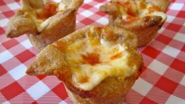 VIDEO: Recipes for Kids: How to Make Pizza Muffins for Children – Weelicious