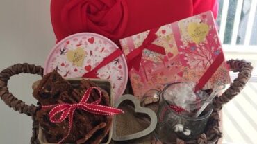 VIDEO: GODIVA Gift Basket – Valentine’s Day Ideas – Weelicious