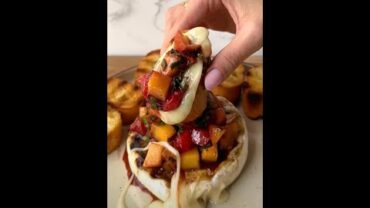 VIDEO: Grilled Brie with Stonefruit