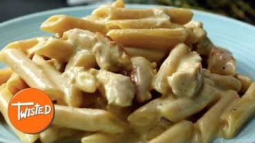 VIDEO: Homemade Roasted Garlic Chicken Alfredo Penne | Twisted