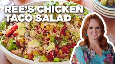 VIDEO: How to Make Ree’s Chicken Taco Salad | The Pioneer Woman | Food Network