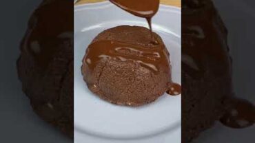 VIDEO: This no-bake chocolate cake is so easy and quick! #shorts #asmr #cookist