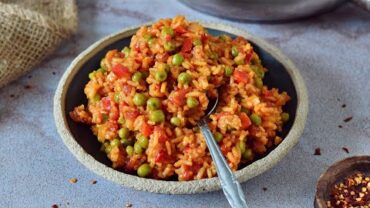VIDEO: Djuvec Rice | One Pot Vegetable Rice Recipe