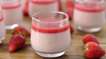 VIDEO: Strawberry Panna Cotta Recipe