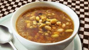 VIDEO: Winter Bean Soup – Recipes from FitBrits.com