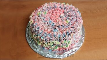 VIDEO: Decorating My Birthday Cake | Flo Chinyere